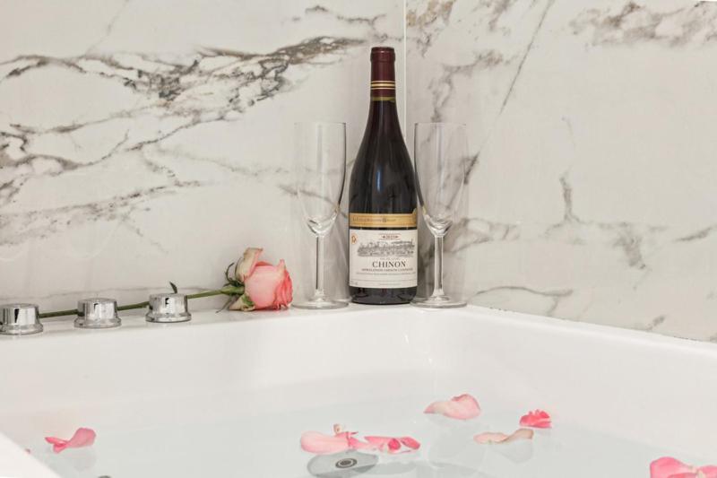 Lavie Maison Hot Tub And Ac Near Arc De Triomphe Párizs Kültér fotó